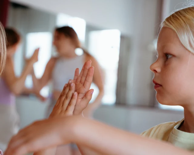 🎉⁠ BETAL FOR 1 HOLD OG DANS PÅ 2 HOLD 🎉⁠ ⁠
Start med prøvetimer i hele Februar - Alt Inkluderet Priser - Book en prøvetime med det samme på www.dans.dk 🌍⁠ ⁠
Københavns bedste tilbud & priser - 50 % og 20 % rabat! 💰⁠
⁠.⁠
Vi har rigtigt mange forskellige hold på alle niveauer og til alle aldre: ⁠
✅ K-Pop Dans ⁠
✅ Tik Tok Dans⁠
✅ Hip Hop⁠
✅ Street⁠
✅ Commercial⁠
✅ Contemporary Fusion⁠
✅ Girly⁠
✅ Modern Dance⁠
✅ Wacking⁠
✅ Dansehall⁠
✅ Bollywood⁠
✅ Shuffle Dans⁠
✅ Burlesque Dans⁠
✅ House⁠
✅ Broadway Jazz⁠
✅ Showdance⁠
✅ Mini Mix⁠
✅ Funky Fitness⁠
✅ Børnedans⁠
✅ Ramasjang Dans⁠
✅ Bachata⁠
✅ Pardans⁠
✅ Ballroom⁠
✅ Salsa⁠
✅ Swing⁠
✅ Ballet⁠
✅ Acro Dans⁠
✅ Jumps⁠
✅ Step Dans⁠
✅ Disco⁠
✅ Breaking⁠
✅ Cheerleading⁠
✅ Heels⁠
.⁠
Se meget mere på www.dans.dk - der er link i bio 🔗⁠
.⁠
#komogværmed #fpdans #fpagency #verdensældstefamileejededanseskole #anno1935 #danseskole #amager #copenhagen #københavn #cph #copenhagendance #yourpassionyourlife #dancersofinstagram #danceliveshere #dance #dancestudio #danceschool #justdance #dancelifestyle #instadance⁠