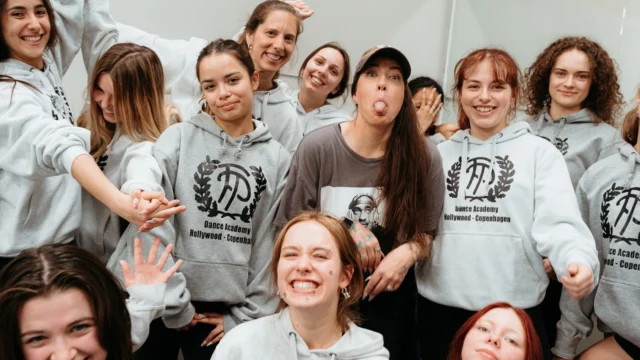 Classes with Kristyn Abbadini just hit different! 😍⁠
.⁠
Are you a dancer ready to take your skills to the next level in LA and CPH? 💯⁠ The IDA Versatile Dance Performer Educations are the perfect way to do it! 💪⁠
.⁠
⭐️ APPLY NOW FOR THE WORLDS BEST 1-YEAR, 2-YEAR or 4-MONTH SHORT-TERM INTERNATIONAL VERSATILE DANCE PERFORMER EDUCATIONS IN LA & CPH ⭐️⁠
.⁠
Learn from world-class 🏆 educators & coaches at our international 🌎 academies in Los Angeles/USA 🌴 & Copenhagen/EU 🏰!⁠
.⁠
Study fulltime 💃 and get the training you need to succeed in the professional dance world ✨⁠
We have been educating successful dance performers worldwide since 1935 👑⁠
.⁠
The free video auditioning is now open for our versatile dance performer educations starting 2026/27 and 2027/28 in Los Angeles 🌴 and Copenhagen 🏛⁠
.⁠
Read more about our eductions and details at:⁠
➡️ www.internationaldanceacademy.org ⬅️ - make sure to also check out our SHORT-TERM EDUCATIONS and Intensive Summer Dance Camps in LA while you are there 👀⁠ ⁠⁠
.⁠
⁠IDA educations are individual and unique for each student, so you’ll get the most out of your education 🦄⁠
.⁠
⁠#danceeducation #danceacademy #danceaudition #danceprogram #danceperformance #performer #dance #contemporary #hiphop #contemporarydance #moderndance #internationaldanceacademy #choreographer #dancestudio #hollywood #copenhagen #artisticdance #danseuddannelse #danseuddannelsen #coaching #idacoaching #likeapro