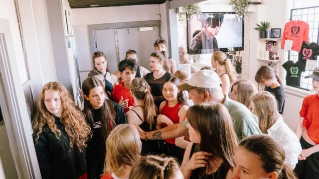 🎉⁠ BETAL FOR 1 HOLD OG DANS PÅ 2 HOLD 🎉⁠ ⁠
Nye Dansekurser Starter Til September - Alt Inkluderet Priser - Book en prøvetime med det samme på www.dans.dk 🌍⁠ ⁠
Københavns bedste tilbud & priser - 50 % og 20 % rabat! 💰⁠
⁠.⁠
Vi har rigtigt mange forskellige hold på alle niveauer og til alle aldre: ⁠
✅ K-Pop Dans ⁠
✅ Tik Tok Dans⁠
✅ Hip Hop⁠
✅ Street⁠
✅ Commercial⁠
✅ Contemporary Fusion⁠
✅ Girly⁠
✅ Modern Dance⁠
✅ Wacking⁠
✅ Dansehall⁠
✅ Bollywood⁠
✅ Shuffle Dans⁠
✅ Burlesque Dans⁠
✅ House⁠
✅ Broadway Jazz⁠
✅ Showdance⁠
✅ Mini Mix⁠
✅ Funky Fitness⁠
✅ Børnedans⁠
✅ Ramasjang Dans⁠
✅ Bachata⁠
✅ Pardans⁠
✅ Ballroom⁠
✅ Salsa⁠
✅ Swing⁠
✅ Ballet⁠
✅ Acro Dans⁠
✅ Jumps⁠
✅ Step Dans⁠
✅ Disco⁠
✅ Breaking⁠
✅ Cheerleading⁠
✅ Heels⁠
.⁠
Se meget mere på www.dans.dk - der er link i bio 🔗⁠
.⁠
#komogværmed #fpdans #fpagency #verdensældstefamileejededanseskole #anno1935 #danseskole #amager #copenhagen #københavn #cph #copenhagendance #yourpassionyourlife #dancersofinstagram #danceliveshere #dance #dancestudio #danceschool #justdance #dancelifestyle #instadance⁠