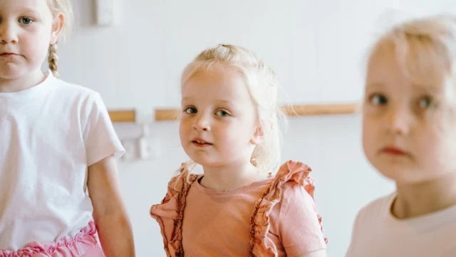 🎉⁠ BETAL FOR 1 HOLD OG DANS PÅ 2 HOLD 🎉⁠ ⁠
Nye Dansekurser Starter Til September - Alt Inkluderet Priser - Book en prøvetime med det samme på www.dans.dk 🌍⁠ ⁠
Københavns bedste tilbud & priser - 50 % og 20 % rabat! 💰⁠
⁠.⁠
Vi har rigtigt mange forskellige hold på alle niveauer og til alle aldre: ⁠
✅ K-Pop Dans ⁠
✅ Tik Tok Dans⁠
✅ Hip Hop⁠
✅ Street⁠
✅ Commercial⁠
✅ Contemporary Fusion⁠
✅ Girly⁠
✅ Modern Dance⁠
✅ Wacking⁠
✅ Dansehall⁠
✅ Bollywood⁠
✅ Shuffle Dans⁠
✅ Burlesque Dans⁠
✅ House⁠
✅ Broadway Jazz⁠
✅ Showdance⁠
✅ Mini Mix⁠
✅ Funky Fitness⁠
✅ Børnedans⁠
✅ Ramasjang Dans⁠
✅ Bachata⁠
✅ Pardans⁠
✅ Ballroom⁠
✅ Salsa⁠
✅ Swing⁠
✅ Ballet⁠
✅ Acro Dans⁠
✅ Jumps⁠
✅ Step Dans⁠
✅ Disco⁠
✅ Breaking⁠
✅ Cheerleading⁠
✅ Heels⁠
.⁠
Se meget mere på www.dans.dk - der er link i bio 🔗⁠
.⁠
#komogværmed #fpdans #fpagency #verdensældstefamileejededanseskole #anno1935 #danseskole #amager #copenhagen #københavn #cph #copenhagendance #yourpassionyourlife #dancersofinstagram #danceliveshere #dance #dancestudio #danceschool #justdance #dancelifestyle #instadance⁠