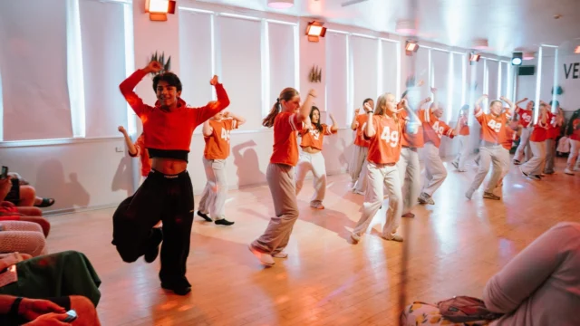 🎉⁠ BETAL FOR 1 HOLD OG DANS PÅ 2 HOLD 🎉⁠ ⁠
Nye Dansekurser Start I Hele September - Alt Inkluderet Priser - Book en prøvetime med det samme på www.dans.dk 🌍⁠ ⁠
Københavns bedste tilbud & priser - 50 % og 20 % rabat! 💰⁠
⁠.⁠
Vi har rigtigt mange forskellige hold på alle niveauer og til alle aldre: ⁠
✅ K-Pop Dans ⁠
✅ Tik Tok Dans⁠
✅ Hip Hop⁠
✅ Street⁠
✅ Commercial⁠
✅ Contemporary Fusion⁠
✅ Girly⁠
✅ Modern Dance⁠
✅ Wacking⁠
✅ Dansehall⁠
✅ Bollywood⁠
✅ Shuffle Dans⁠
✅ Burlesque Dans⁠
✅ House⁠
✅ Broadway Jazz⁠
✅ Showdance⁠
✅ Mini Mix⁠
✅ Funky Fitness⁠
✅ Børnedans⁠
✅ Ramasjang Dans⁠
✅ Bachata⁠
✅ Pardans⁠
✅ Ballroom⁠
✅ Salsa⁠
✅ Swing⁠
✅ Ballet⁠
✅ Acro Dans⁠
✅ Jumps⁠
✅ Step Dans⁠
✅ Disco⁠
✅ Breaking⁠
✅ Cheerleading⁠
✅ Heels⁠
.⁠
Se meget mere på www.dans.dk - der er link i bio 🔗⁠
.⁠
#komogværmed #fpdans #fpagency #verdensældstefamileejededanseskole #anno1935 #danseskole #amager #copenhagen #københavn #cph #copenhagendance #yourpassionyourlife #dancersofinstagram #danceliveshere #dance #dancestudio #danceschool #justdance #dancelifestyle #instadance⁠