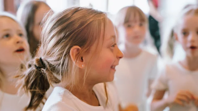 🎉⁠ BETAL FOR 1 HOLD OG DANS PÅ 2 HOLD 🎉⁠ ⁠
Nye Dansekurser Start Til Oktober - Alt Inkluderet Priser - Book en prøvetime med det samme på www.dans.dk 🌍⁠ ⁠
Københavns bedste tilbud & priser - 50 % og 20 % rabat! 💰⁠
⁠.⁠
Vi har rigtigt mange forskellige hold på alle niveauer og til alle aldre: ⁠
✅ K-Pop Dans ⁠
✅ Tik Tok Dans⁠
✅ Hip Hop⁠
✅ Street⁠
✅ Commercial⁠
✅ Contemporary Fusion⁠
✅ Girly⁠
✅ Modern Dance⁠
✅ Wacking⁠
✅ Dansehall⁠
✅ Bollywood⁠
✅ Shuffle Dans⁠
✅ Burlesque Dans⁠
✅ House⁠
✅ Broadway Jazz⁠
✅ Showdance⁠
✅ Mini Mix⁠
✅ Funky Fitness⁠
✅ Børnedans⁠
✅ Ramasjang Dans⁠
✅ Bachata⁠
✅ Pardans⁠
✅ Ballroom⁠
✅ Salsa⁠
✅ Swing⁠
✅ Ballet⁠
✅ Acro Dans⁠
✅ Jumps⁠
✅ Step Dans⁠
✅ Disco⁠
✅ Breaking⁠
✅ Cheerleading⁠
✅ Heels⁠
.⁠
Se meget mere på www.dans.dk - der er link i bio 🔗⁠
.⁠
#komogværmed #fpdans #fpagency #verdensældstefamileejededanseskole #anno1935 #danseskole #amager #copenhagen #københavn #cph #copenhagendance #yourpassionyourlife #dancersofinstagram #danceliveshere #dance #dancestudio #danceschool #justdance #dancelifestyle #instadance⁠