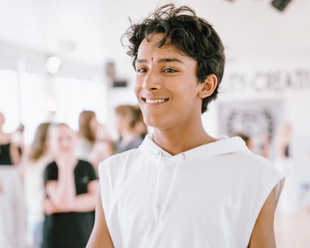 🎉⁠ BETAL FOR 1 HOLD OG DANS PÅ 2 HOLD 🎉⁠ ⁠
Nye Dansekurser Start I Hele Oktober - Alt Inkluderet Priser - Book en prøvetime med det samme på www.dans.dk 🌍⁠ ⁠
Københavns bedste tilbud & priser - 50 % og 20 % rabat! 💰⁠
⁠.⁠
Vi har rigtigt mange forskellige hold på alle niveauer og til alle aldre: ⁠
✅ K-Pop Dans ⁠
✅ Tik Tok Dans⁠
✅ Hip Hop⁠
✅ Street⁠
✅ Commercial⁠
✅ Contemporary Fusion⁠
✅ Girly⁠
✅ Modern Dance⁠
✅ Wacking⁠
✅ Dansehall⁠
✅ Bollywood⁠
✅ Shuffle Dans⁠
✅ Burlesque Dans⁠
✅ House⁠
✅ Broadway Jazz⁠
✅ Showdance⁠
✅ Mini Mix⁠
✅ Funky Fitness⁠
✅ Børnedans⁠
✅ Ramasjang Dans⁠
✅ Bachata⁠
✅ Pardans⁠
✅ Ballroom⁠
✅ Salsa⁠
✅ Swing⁠
✅ Ballet⁠
✅ Acro Dans⁠
✅ Jumps⁠
✅ Step Dans⁠
✅ Disco⁠
✅ Breaking⁠
✅ Cheerleading⁠
✅ Heels⁠
.⁠
Se meget mere på www.dans.dk - der er link i bio 🔗⁠
.⁠
#komogværmed #fpdans #fpagency #verdensældstefamileejededanseskole #anno1935 #danseskole #amager #copenhagen #københavn #cph #copenhagendance #yourpassionyourlife #dancersofinstagram #danceliveshere #dance #dancestudio #danceschool #justdance #dancelifestyle #instadance⁠