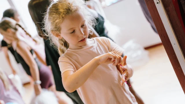 🎉⁠ BETAL FOR 1 HOLD OG DANS PÅ 2 HOLD 🎉⁠ ⁠
Nye Dansekurser Start I Hele Oktober - Alt Inkluderet Priser - Book en prøvetime med det samme på www.dans.dk 🌍⁠ ⁠
Københavns bedste tilbud & priser - 50 % og 20 % rabat! 💰⁠
⁠.⁠
Vi har rigtigt mange forskellige hold på alle niveauer og til alle aldre: ⁠
✅ K-Pop Dans ⁠
✅ Tik Tok Dans⁠
✅ Hip Hop⁠
✅ Street⁠
✅ Commercial⁠
✅ Contemporary Fusion⁠
✅ Girly⁠
✅ Modern Dance⁠
✅ Wacking⁠
✅ Dansehall⁠
✅ Bollywood⁠
✅ Shuffle Dans⁠
✅ Burlesque Dans⁠
✅ House⁠
✅ Broadway Jazz⁠
✅ Showdance⁠
✅ Mini Mix⁠
✅ Funky Fitness⁠
✅ Børnedans⁠
✅ Ramasjang Dans⁠
✅ Bachata⁠
✅ Pardans⁠
✅ Ballroom⁠
✅ Salsa⁠
✅ Swing⁠
✅ Ballet⁠
✅ Acro Dans⁠
✅ Jumps⁠
✅ Step Dans⁠
✅ Disco⁠
✅ Breaking⁠
✅ Cheerleading⁠
✅ Heels⁠
.⁠
Se meget mere på www.dans.dk - der er link i bio 🔗⁠
.⁠
#komogværmed #fpdans #fpagency #verdensældstefamileejededanseskole #anno1935 #danseskole #amager #copenhagen #københavn #cph #copenhagendance #yourpassionyourlife #dancersofinstagram #danceliveshere #dance #dancestudio #danceschool #justdance #dancelifestyle #instadance⁠